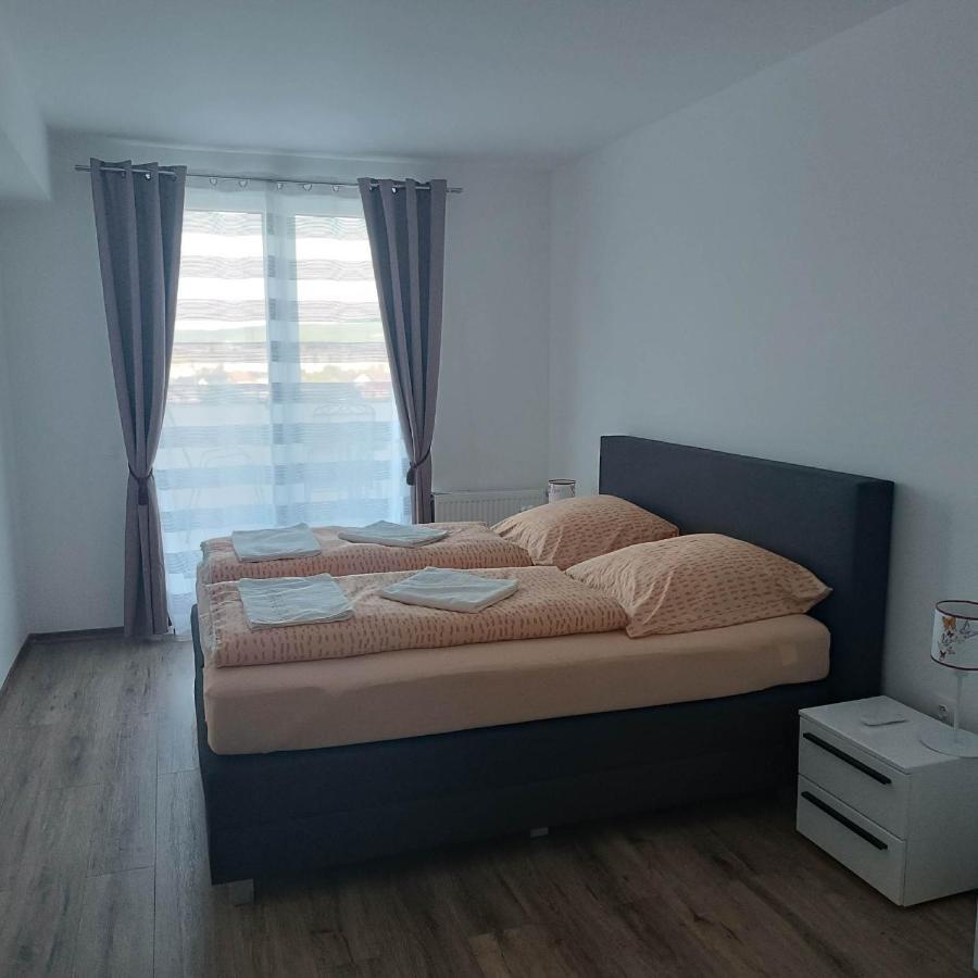 Neue, Moderne Penthousewohnung Sighisoara Exterior photo